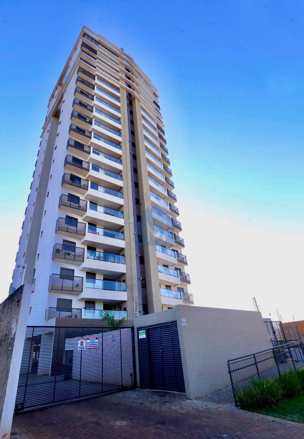 Apartamento à venda com 2 quartos, 74m² - Foto 52