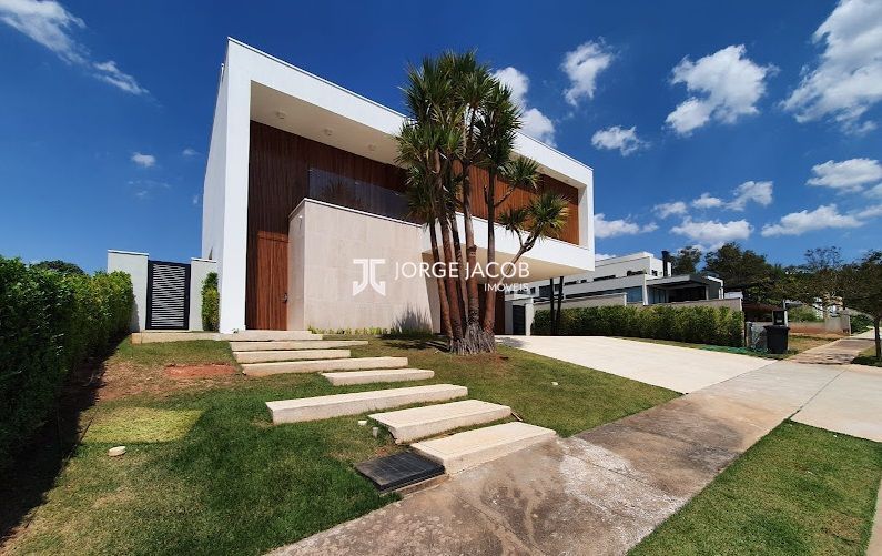 Sobrado, 4 quartos, 607 m² - Foto 1