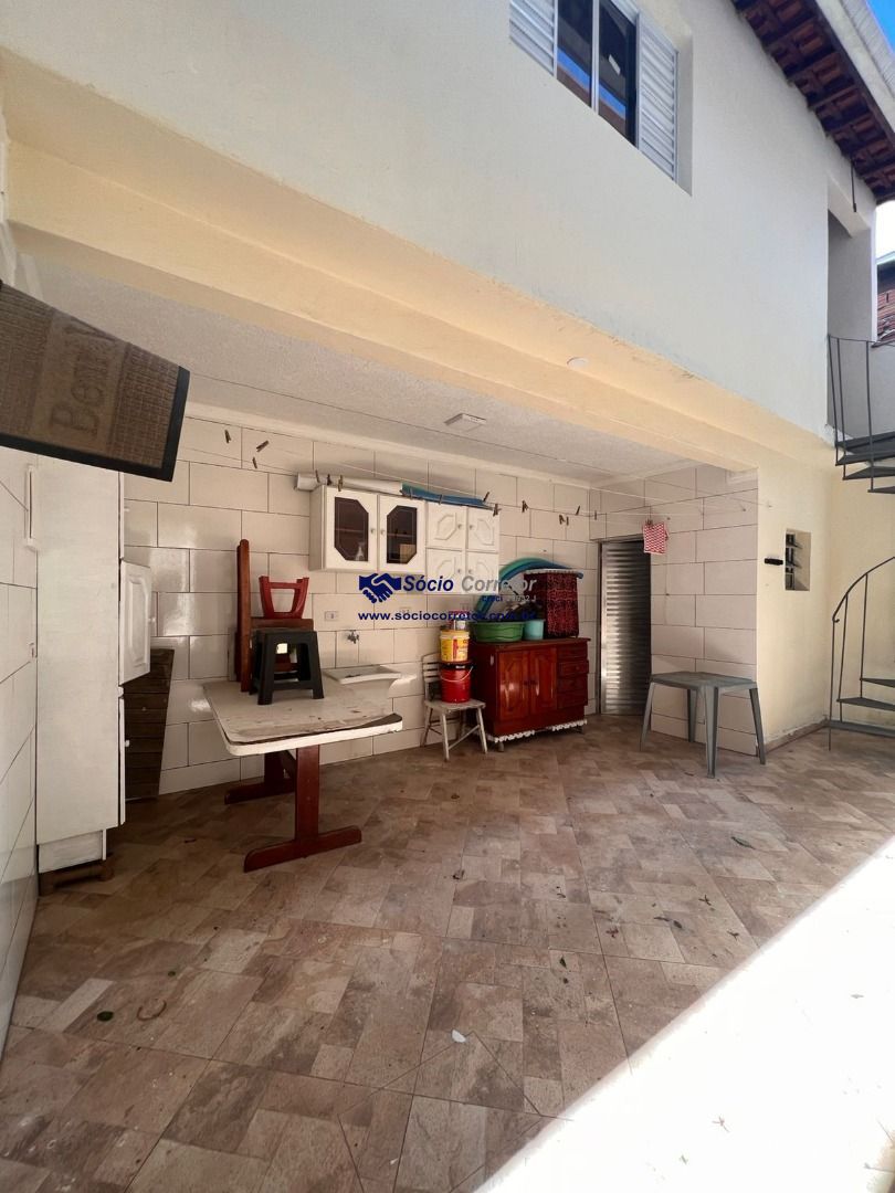 Sobrado, 3 quartos, 250 m² - Foto 2