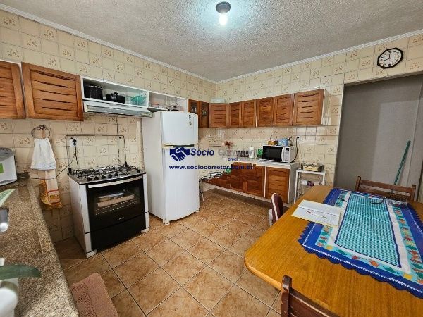 Casa, 4 quartos, 190 m² - Foto 3