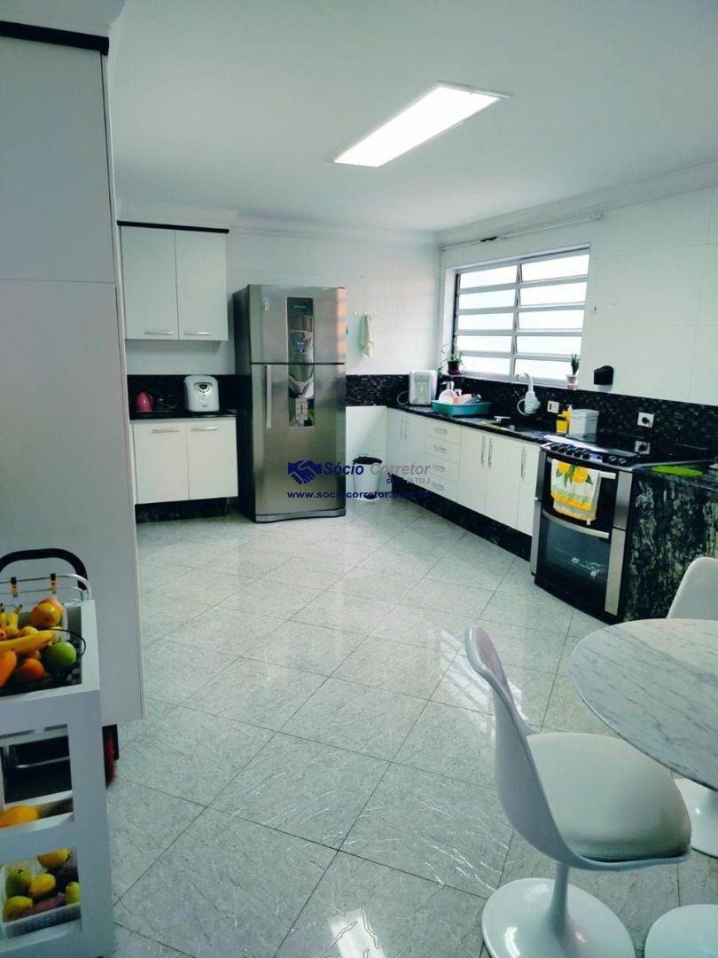 Sobrado, 4 quartos, 210 m² - Foto 2