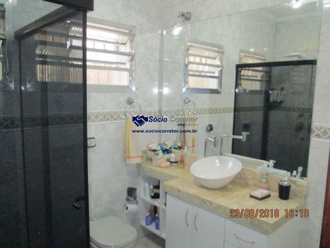 Casa, 3 quartos, 240 m² - Foto 13
