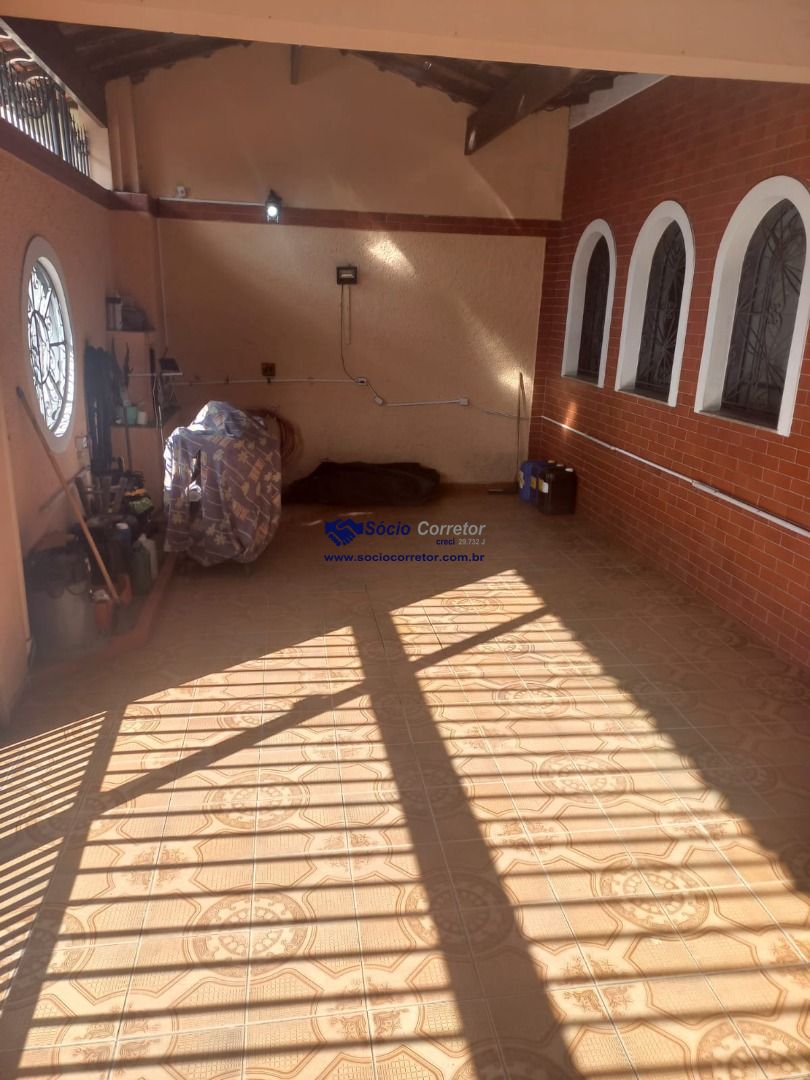 Casa, 3 quartos, 310 m² - Foto 1
