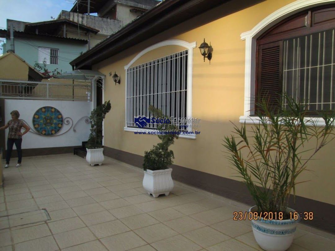 Casa, 3 quartos, 240 m² - Foto 17