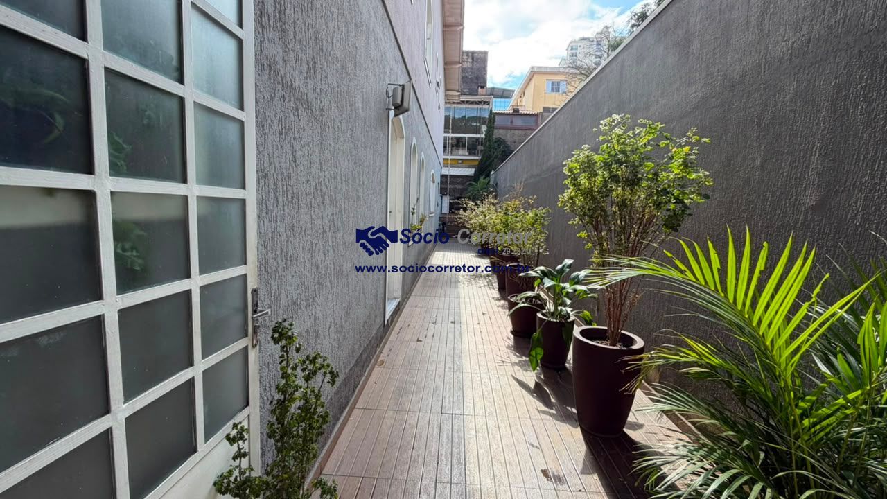 Sobrado, 3 quartos, 387 m² - Foto 2