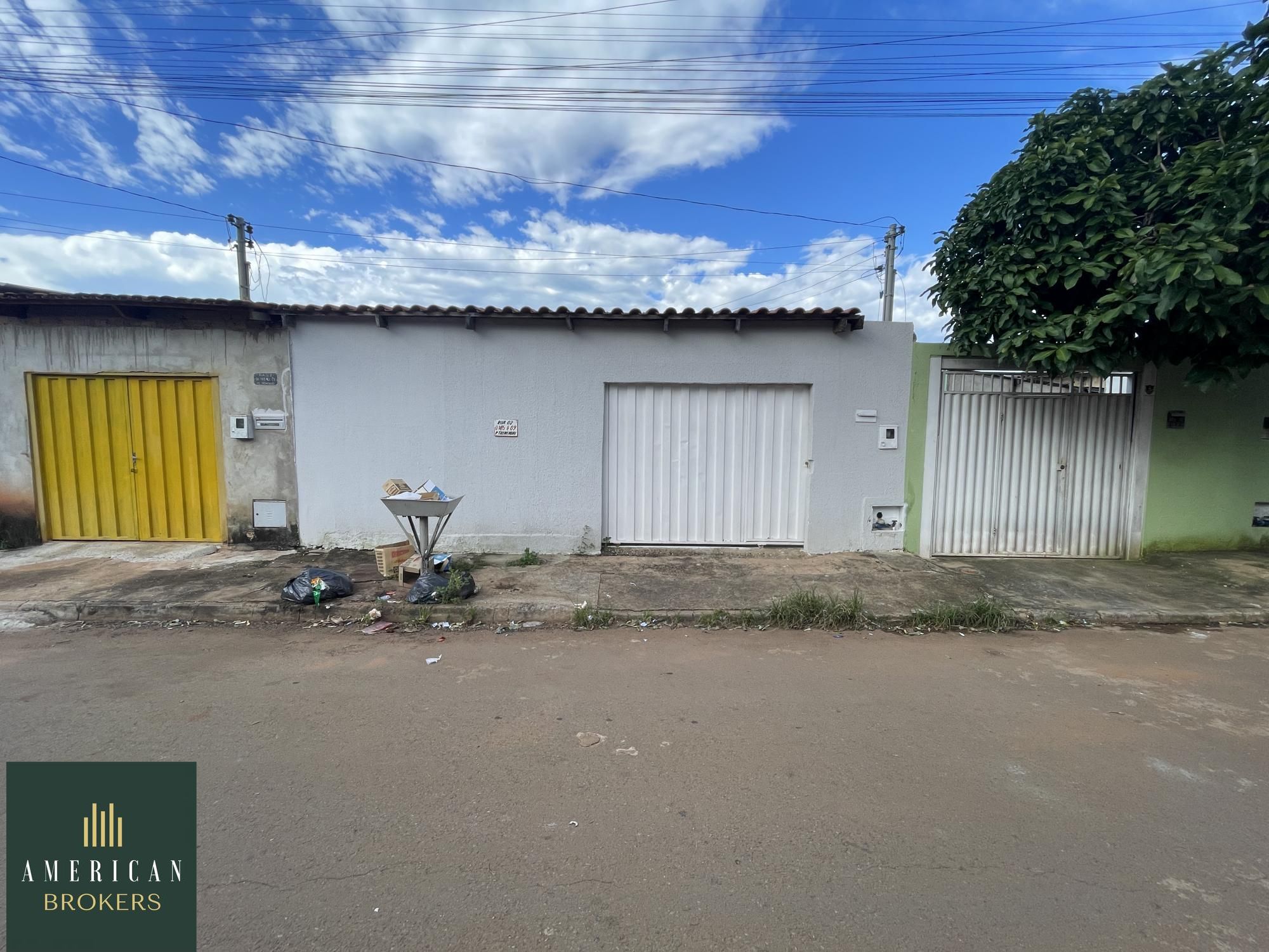 Casa para alugar com 3 quartos, 90m² - Foto 2