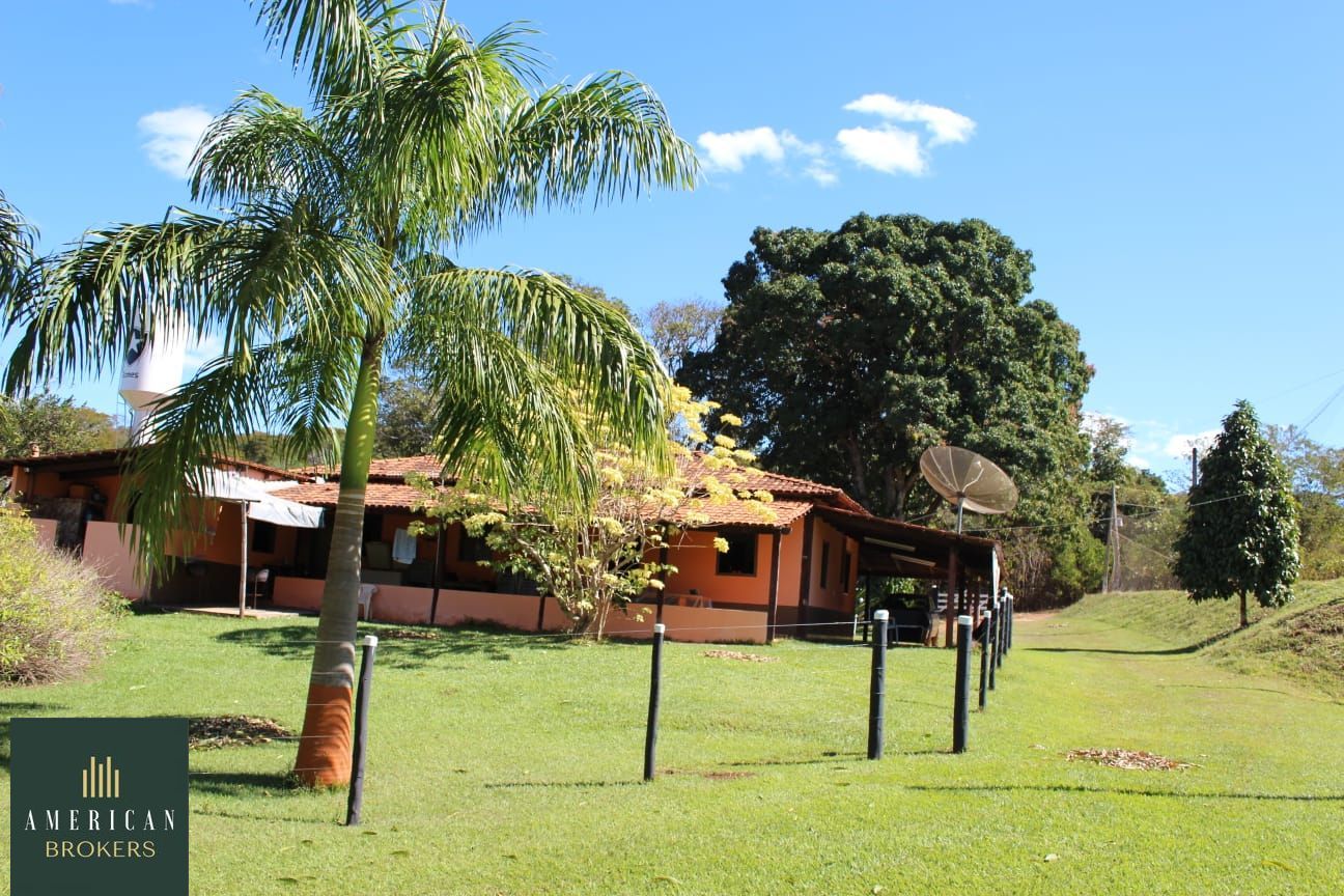 Fazenda à venda com 4 quartos, 300m² - Foto 2