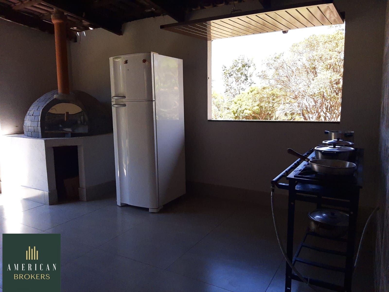 Chácara à venda com 4 quartos, 300m² - Foto 36