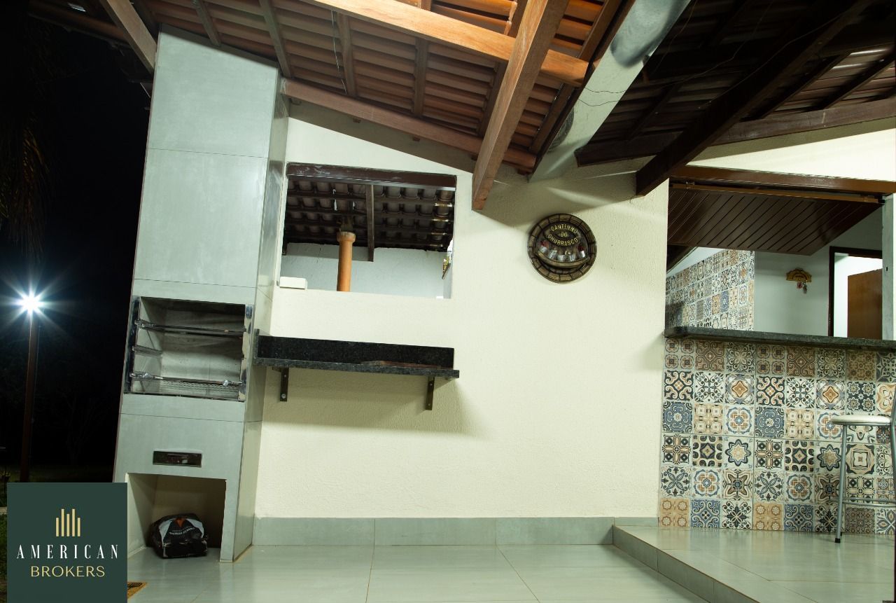 Chácara à venda com 4 quartos, 300m² - Foto 32