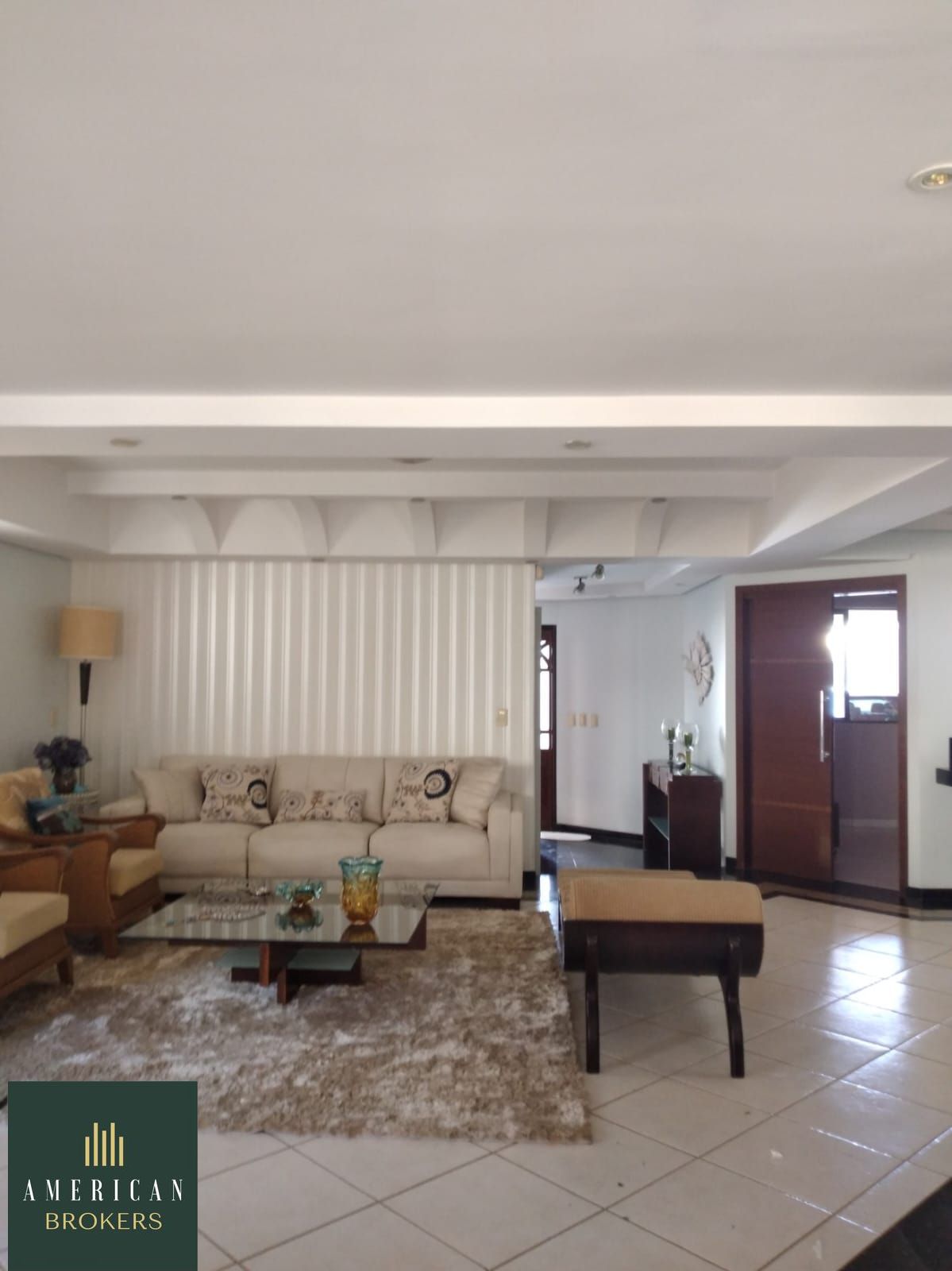 Sobrado para alugar  no Jardim América - Goiânia, GO. Imóveis