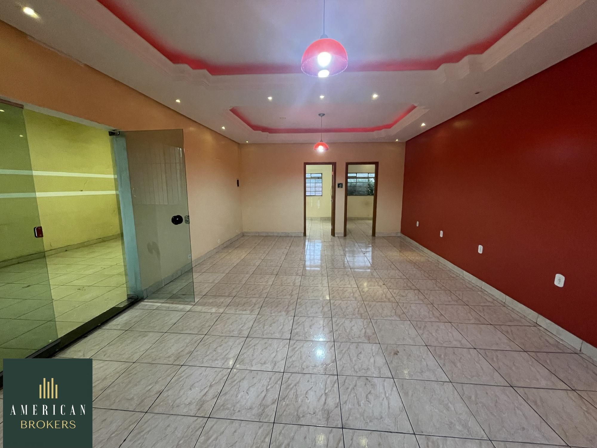 Sobrado para alugar  no Jardim Guanabara - Goiânia, GO. Imóveis