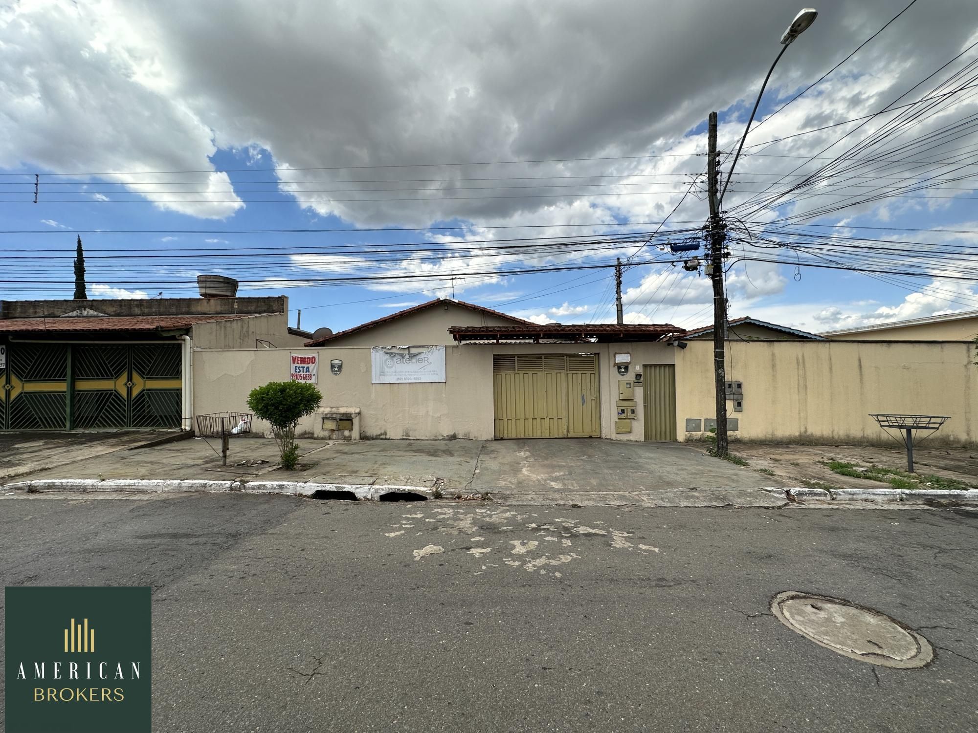 Casa, 4 quartos, 275 m² - Foto 1