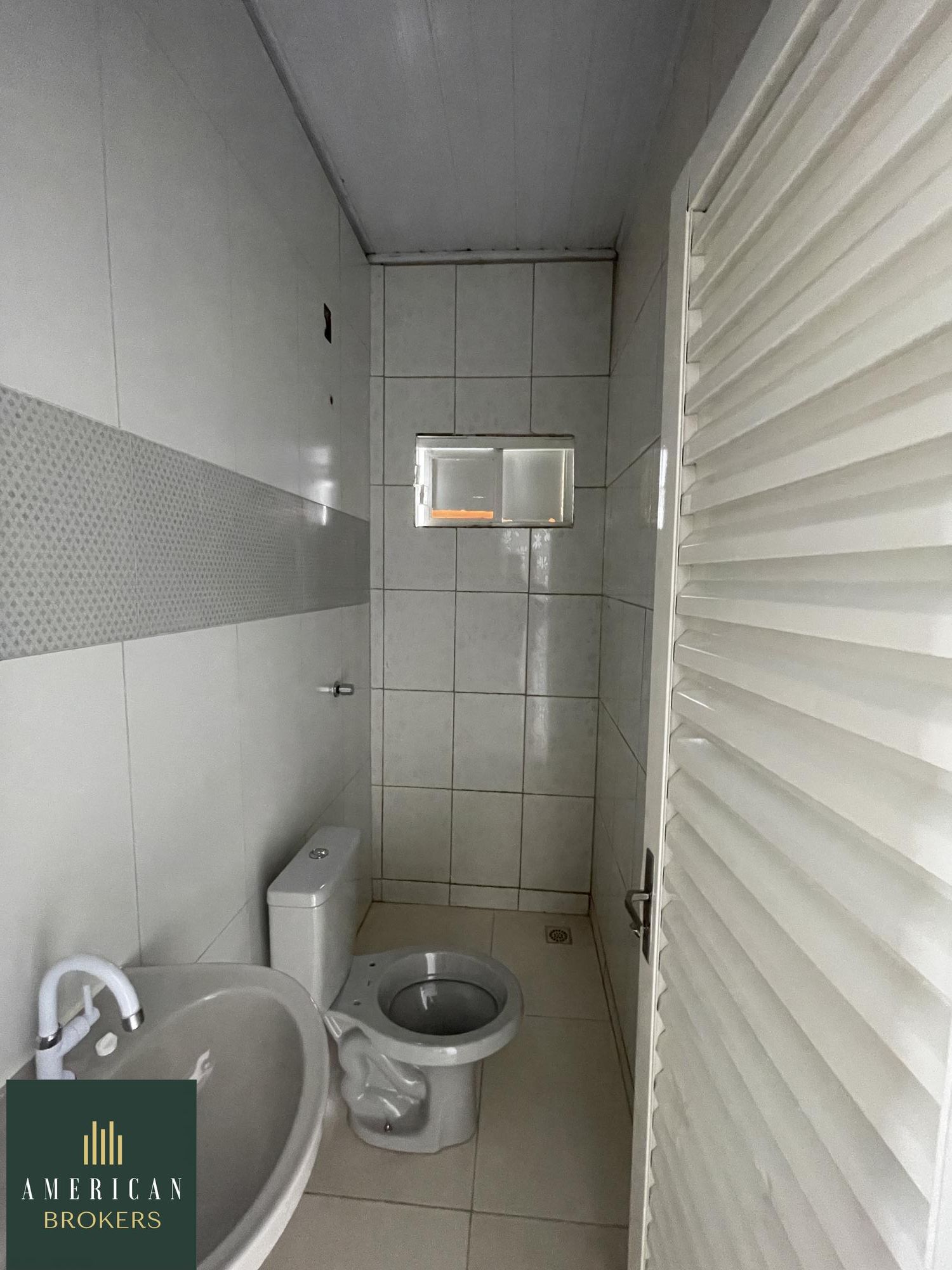 Casa para alugar com 3 quartos, 90m² - Foto 11