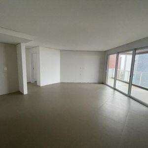 Apartamento em Predial, Torres
