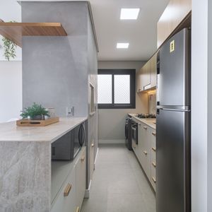 Apartamento 82m² Mobiliado e Decorado no Essenza | 2 Dormitórios, Rooftop, Praia da Cal - Torres/RS