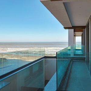 Apartamento Pé na Areia em Torres | 2 Suítes Mobiliado no Aura | Praia da Cal