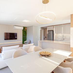 Apartamento de 114m² no 15° Andar do Ed. Titanium com Vista Panorâmica em Torres