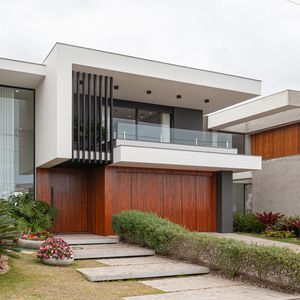 Casa Mobiliada de 360m² com 3 Suítes e Vista para o Lago no Reserva das Águas em Torres