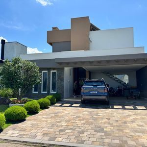 Casa Mobiliada 4 Dormitórios no Reserva das Águas | 3 Suítes, Gourmet, Lareira - Torres/RS