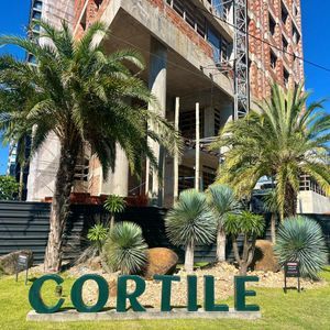 Apartamento 3 Dormitórios no Cortile com Vaga - Centro de Torres/RS
