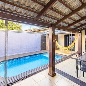 Casa à venda no Jardim Atlântico com piscina e churrasqueira