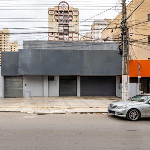 Loja Comercial de Grande Porte na Avenida T-2, Setor Bueno