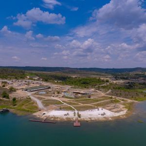 Terreno amplo de 804 m² à venda em Abadiânia