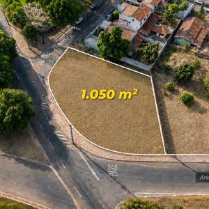 Área comercial de esquina no Setor Jaó com 1.050 m² e localização estratégica