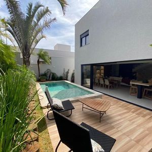 Sobrado com 4 quartos no Jardins Lyon, Casa Azaléia