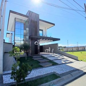 Sobrado no Residencial Colinas em Caçapava - imagem 1