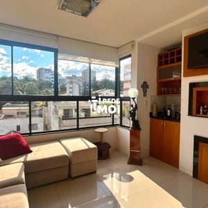 sala de jantar com churrasqueira