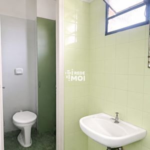 banheiro compartilhado do prédio
