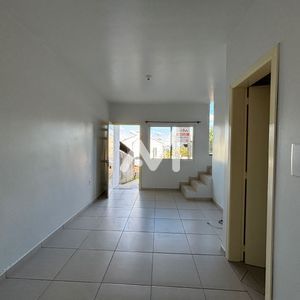 Sobrado com 60m² e 2 dormitórios no bairro Jardim Botânico em Lajeado para Alugar