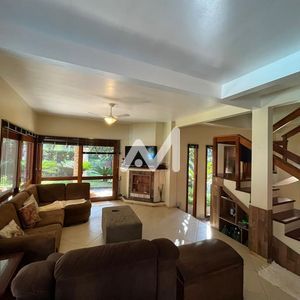 Casa com 345m² e 3 dormitórios no bairro Alto do Parque em Lajeado para Comprar