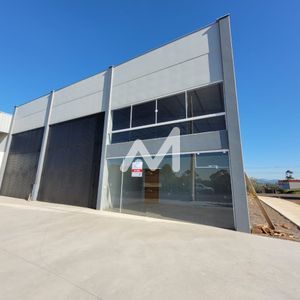 Pavilhão com 340m² e 1 dormitório no bairro Floresta em Lajeado para Alugar