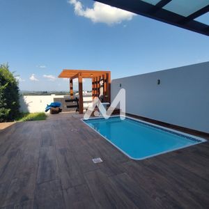 Sobrado com 225m² e 3 dormitórios no bairro Universitário em Lajeado para Comprar