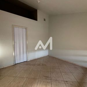 Apartamento com 55m² e 1 dormitório no bairro Centro em Lajeado para Alugar
