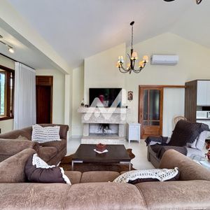 Casa com 594m² e 6 dormitórios no bairro Alto do Parque em Lajeado para Comprar