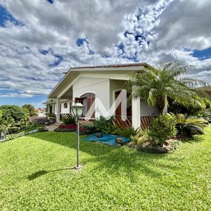 Casa com 399m² e 3 dormitórios no bairro Moinhos em Lajeado para Comprar
