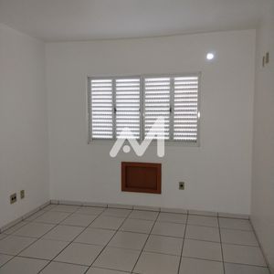 Apartamento com 60m² e 1 dormitório no bairro Centro em Lajeado para Alugar