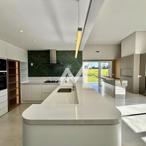 Casa de Condomínio com 239m² e 3 dormitórios no bairro Conventos em Lajeado para Comprar