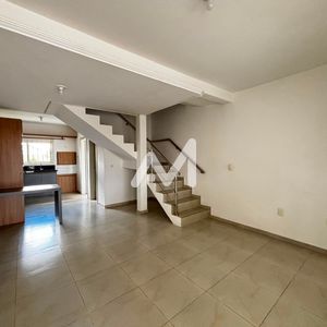 Sobrado com 100m² e 2 dormitórios no bairro Universitário em Lajeado para Alugar