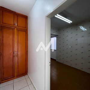 Apartamento com 70m² e 2 dormitórios no bairro Centro em Lajeado para Alugar