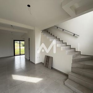 Sobrado com 74m² e 2 dormitórios no bairro Conventos em Lajeado para Comprar