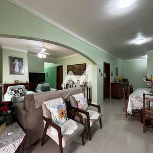 Apartamento e 3 dormitórios no bairro Centro em Lajeado para Comprar
