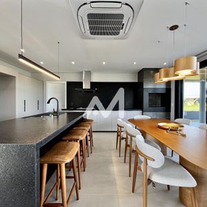 Casa de Condomínio com 280m² e 3 dormitórios no bairro Conventos em Lajeado para Comprar