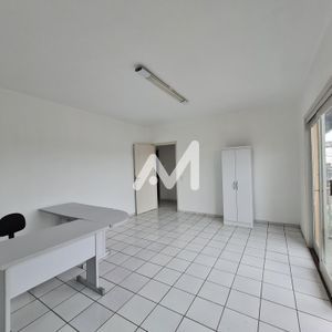 Sala Comercial com 93m² no bairro Américano em Lajeado para Alugar