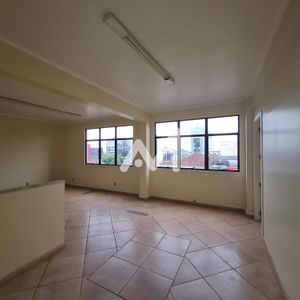 Sala Comercial com 117m² no bairro Centro em Lajeado para Alugar