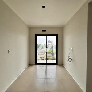 Apartamento com 72m² e 2 dormitórios no bairro Universitário em Lajeado para Comprar