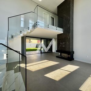 Casa com 262m² e 3 dormitórios no bairro Universitário em Lajeado para Comprar